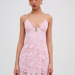 Elegant Pink Lace Chemise